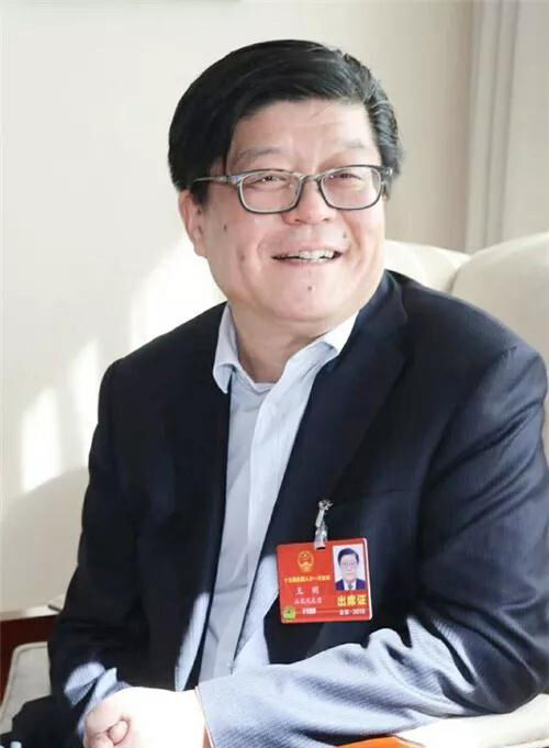 “职工热议两会 期待生活更好”—— 球速集团 孙刚